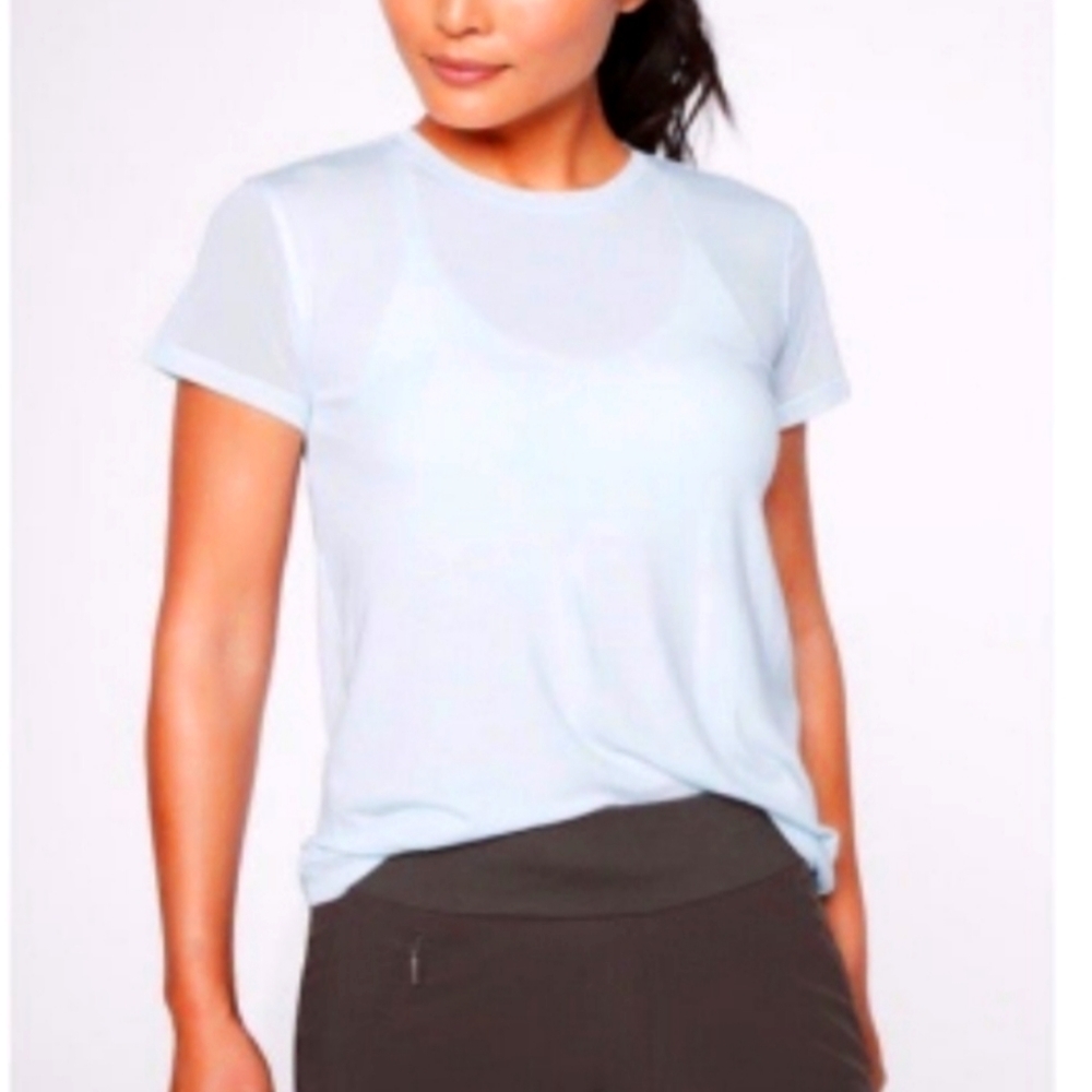 Athleta hybrid cloudlight .especially ethereal shirt